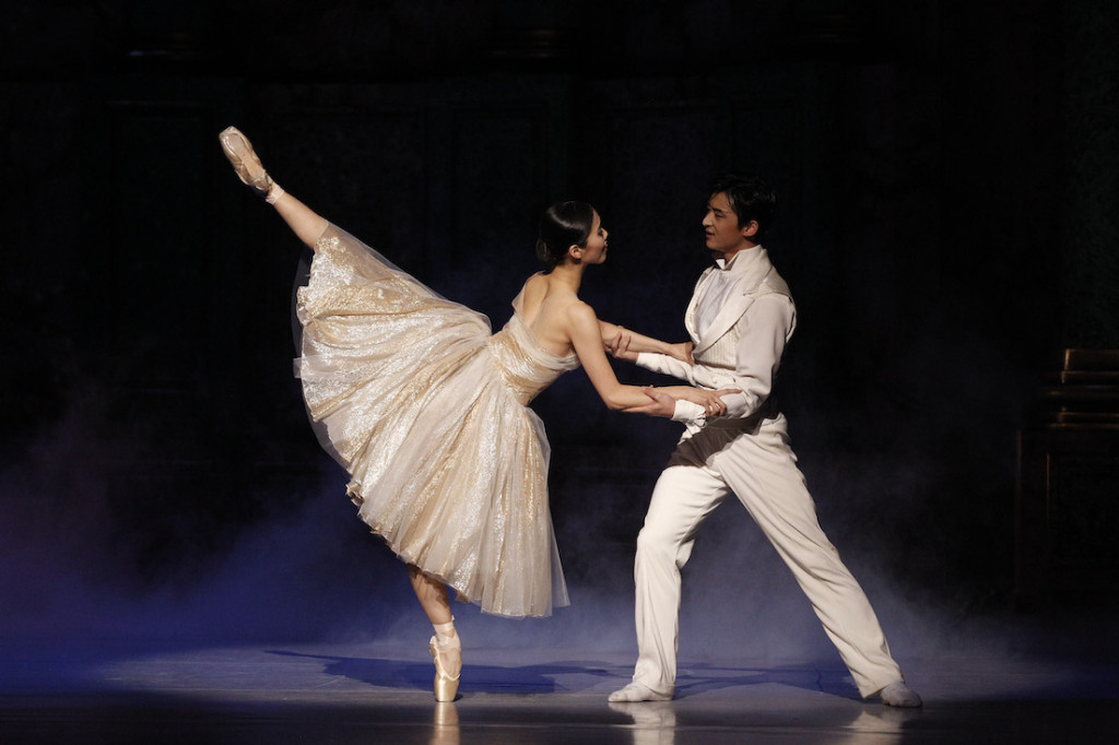 Ako Kondo and Chengwu Guo in Cinderella. The Australian Ballet 2015. Photo by Jeff Busby